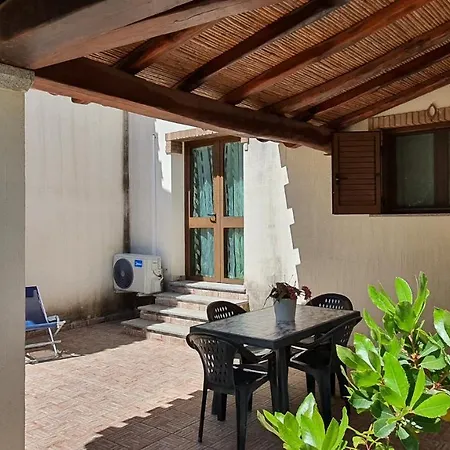 Welcomely - Torre Di Bari Apartmán *