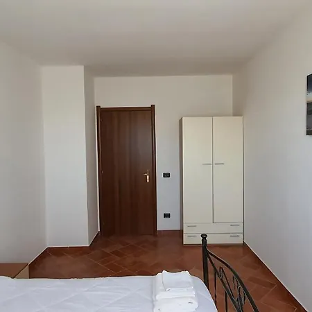 Welcomely - Torre Di Bari Apartmán *